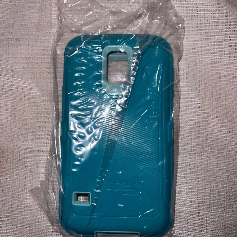 Otterbox Simp Pack new in box